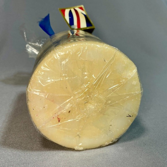 ROSALIND WALSHE Collection LONDON Large Illustrated 4x6”PILLAR CANDLE - Picture 6 of 6